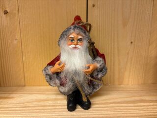 Ca. 45x Kerstman beeldje – staand