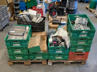 Partij elektrotechnische materialen, componenten en installatiemateria