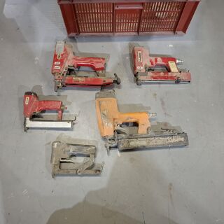 5x Diverse pneumatische tacker