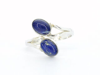 Zilveren sterling ring met twee blauwe edelstenen