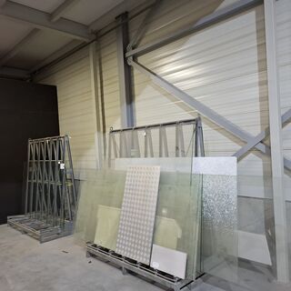 2x Glasbok met inhoud