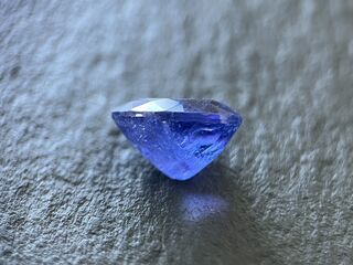 Tanzaniet – 6.71 carat natuurlijke tanzaniet