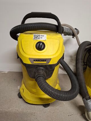 2x Nat-en droogzuiger Karcher, o.a. WD3