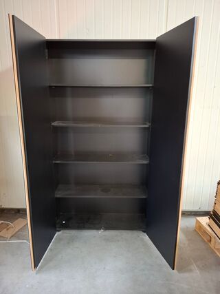 2-Deurs magazijnkast omkleed met panelen