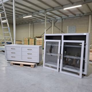2x Kast