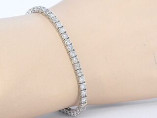 Witgouden tennisarmband met 6.50 carat