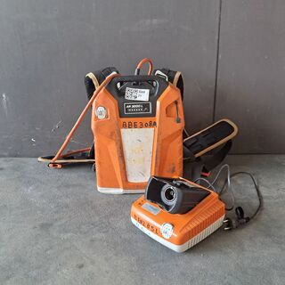 Ruggedragen Accu en Accu-lader, STIHL, AR3000L & AL500