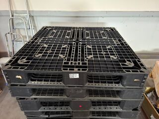 8x Kunststof pallet