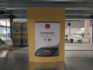 Diverse gedroogde poeders & capsules, O.a. Vitanics, Purason