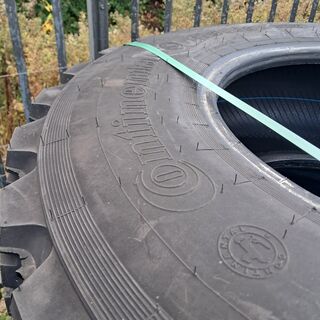 5x Vrachtwagenband, O.a Michelin, Continental, o.a XZL