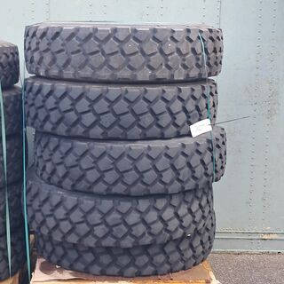 5x Vrachtwagenband, O.a Michelin, o.a XZL