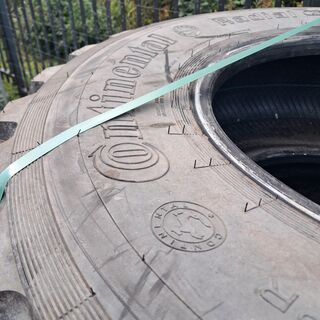 5x Vrachtwagenband, O.a Michelin