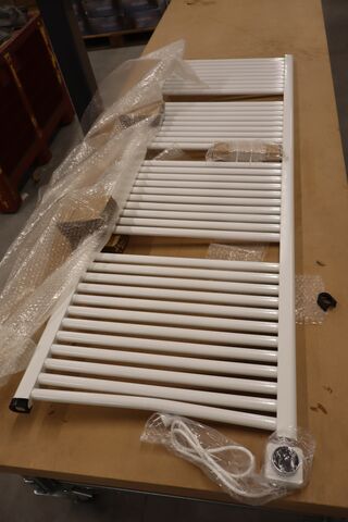 Handdoekradiator Smart wifi Wiesbaden, Elara, wit