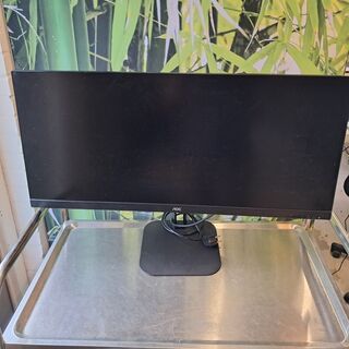 1x Beelscherm, inc. diverse toebehoren, Logitech, AOC
