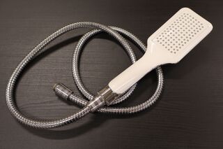 Ca. 30x Handdouche met doucheslangen, wit/chroom