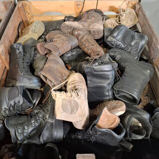 Partij diverse schoenen