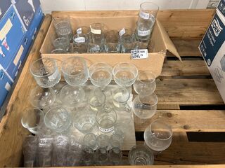 60x Divers glaswerk