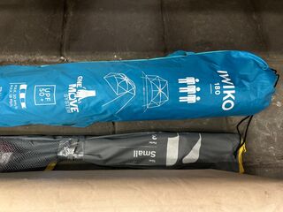 3x Kampeerartikelen w.o. campingbed, strandtent Decathlon
