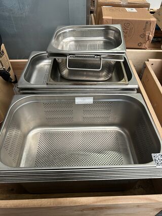 14x RVS geperforeerde Gastronoom-bakken