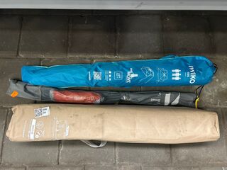 3x Kampeerartikelen w.o. campingbed, strandtent Decathlon
