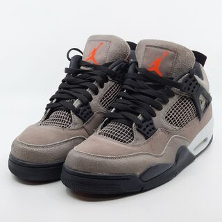 Paar sneakers, maat 44,5, Air Jordan, DB0732-200