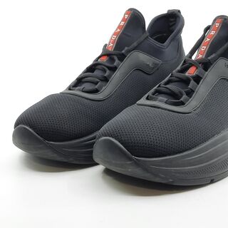 Paar sneakers, maat 9, Prada, 4E3406