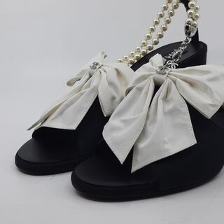 Paar hakken, maat 39, Chanel, D G45813