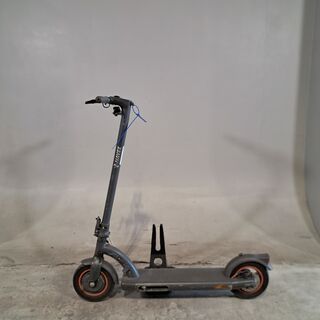 Elektrische step, Navee