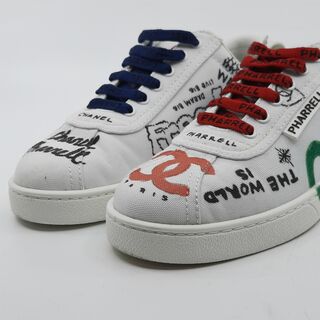 Paar schoenen, maat 37, Chanel X Pharrell, L C34877