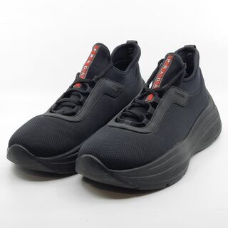 Paar sneakers, maat 9, Prada, 4E3406