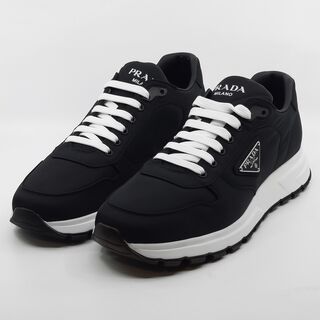 Paar sneakers, maat 11, Prada, 2EE369