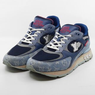 Paar sneakers, maat 11, Louis Vuitton, G0 0284