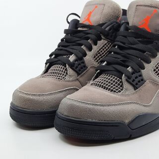 Paar sneakers, maat 44,5, Air Jordan, DB0732-200