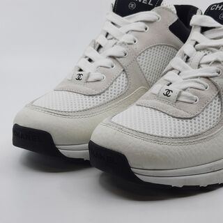 Paar sneakers, maat 38, Chanel, W G38299