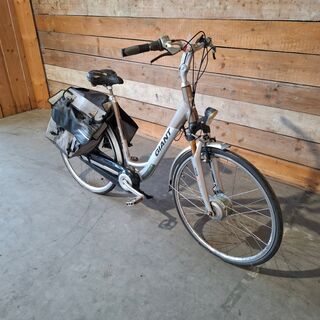 Elektrische damesfiets, Giant, Twist