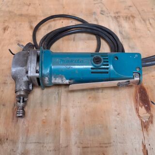 Knabbelschaar Makita, JN1600