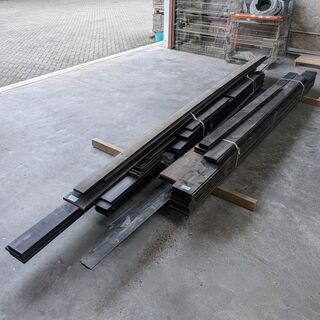 Ca. 48x Diverse planken