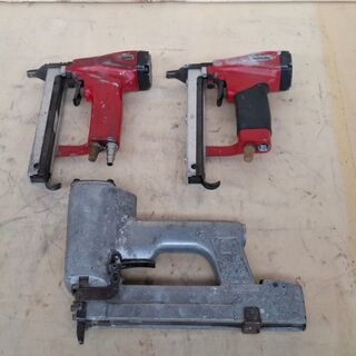 3x Diverse pneumatische tacker