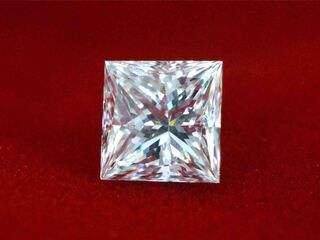 Diamant – 0.72 carat natuurlijke diamant (gecertificeerd)