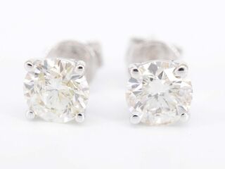 Witgouden oorbellen met twee solitaire diamanten van 1.00 carat totaal