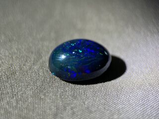Black opal – 7.64 carat Natuurlijke Black opal