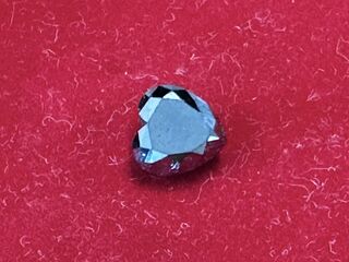 Diamant – 3.81 carat natuurlijke zwarte diamant in hart vorm (gecertif