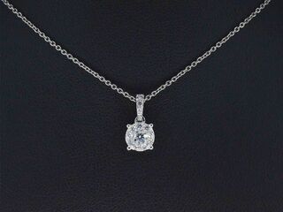Witgouden entourage hanger met briljant geslepen diamanten, excl. kett