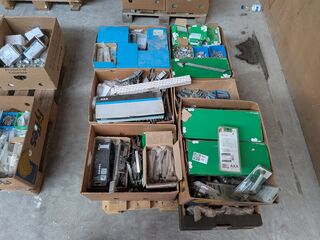 Assortiment ijzerwaar op pallet