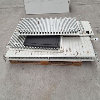 4x Radiator met thermostaatknop