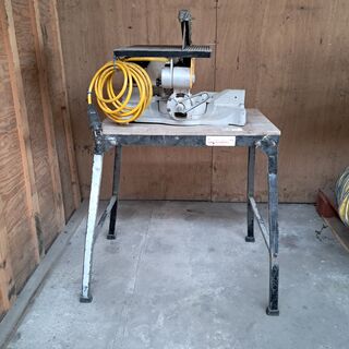 Combinatiezaag met onderstel DeWalt, DW711, bouwjaar 2002