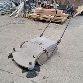 Handbediende veegmachine Kränzle, 2+2