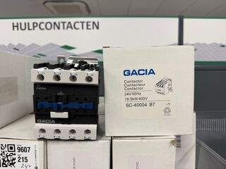 Ca. 24x Magneetschakelaar 4M 24VAC 40A, 4M 230VAC 40A GACIA, SC-4004