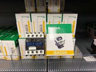 Ca. 41x Magneetschakelaar 3+1NC 230VAC 25A GACIA, SC-2501