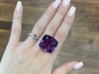 Amethist – Bijzonder grote Amethist van 50.11 carat